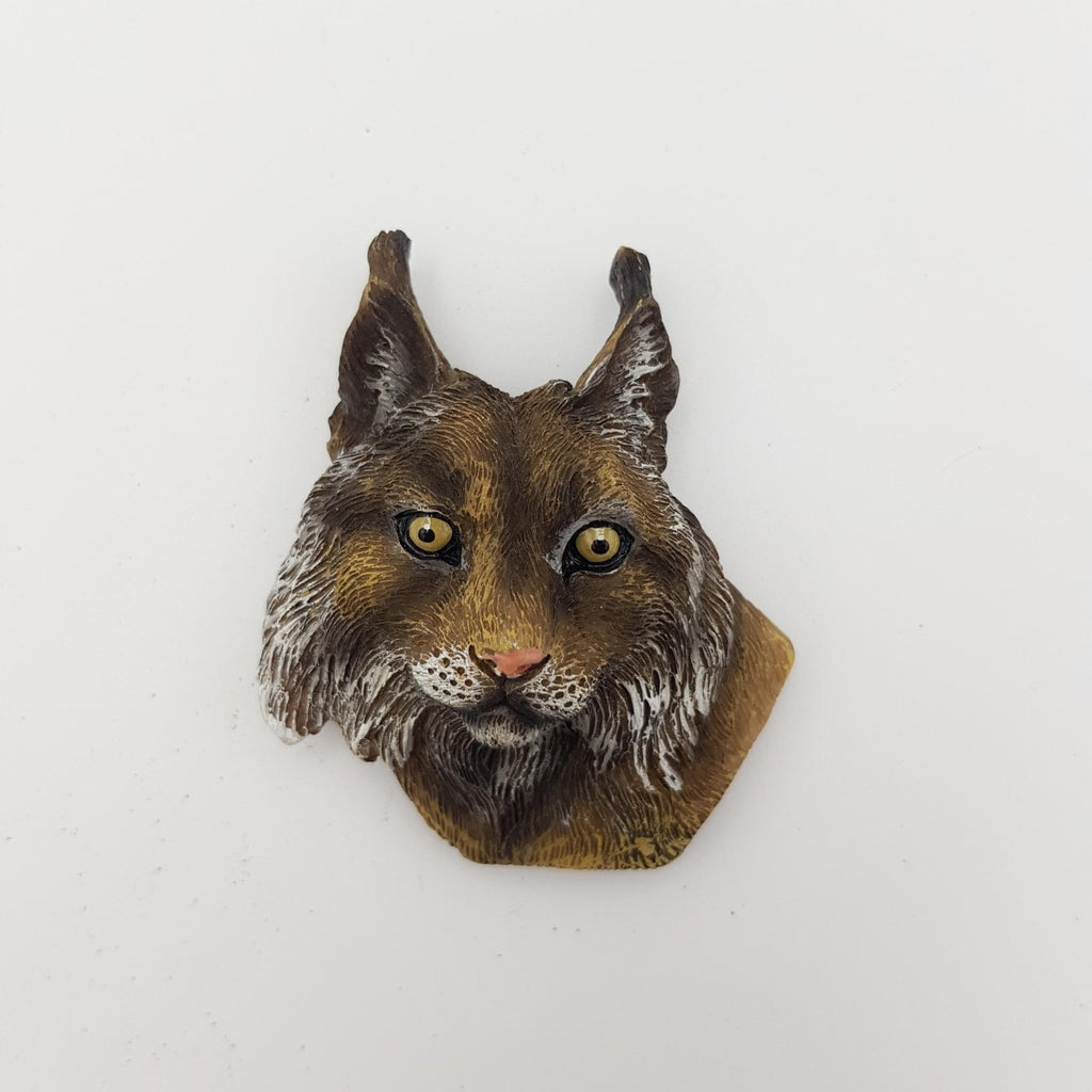 Resin magnet of a lynx head