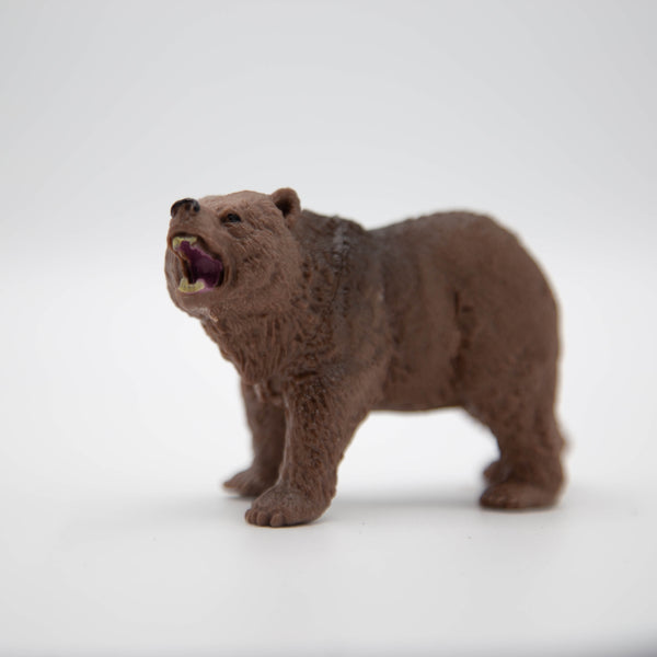 A toy model of a brown bear roaring